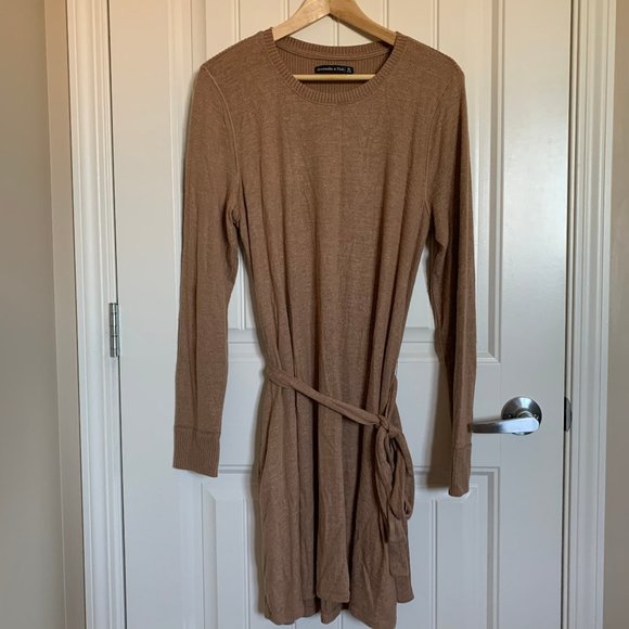 Abercrombie & Fitch Dresses & Skirts - Abercrombie & Fitch Tan Long Sleeved Sweater Dress